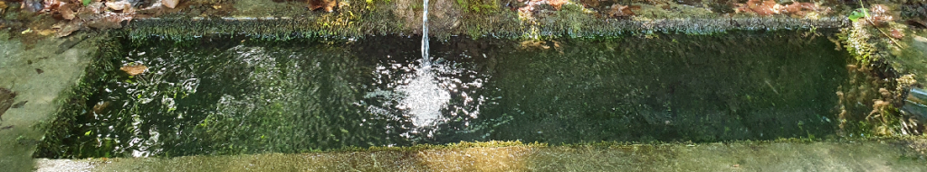 Bild von Brunnen mit laufendem Wasser für Natururlaub
